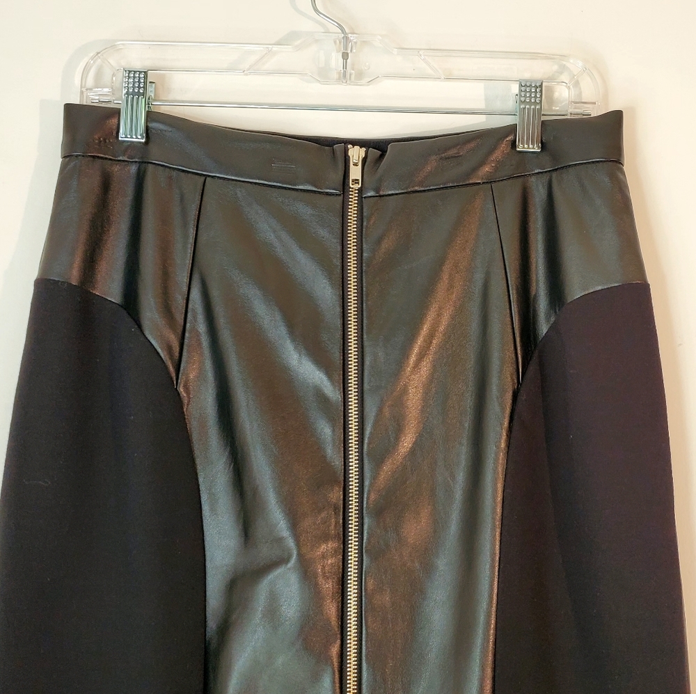 2b.Rych Skirt - Picture 5 of 7